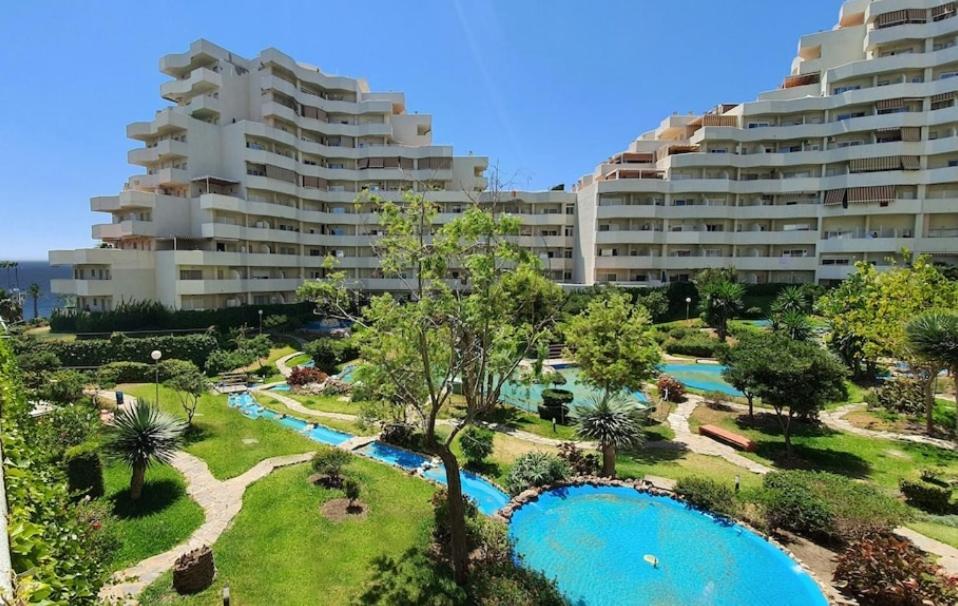 El Estudio De La Playa Benalbeach 324 Gran Terraza Vistas Al Mar Benalmádena Exterior foto